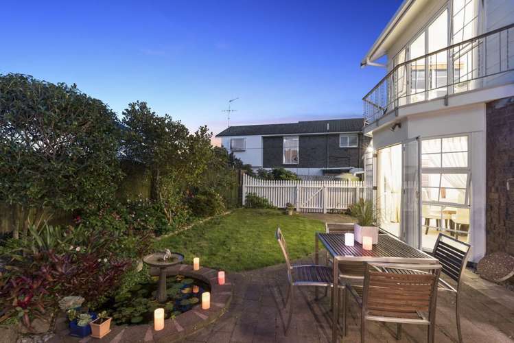 213 East Coast Road Castor Bay_23