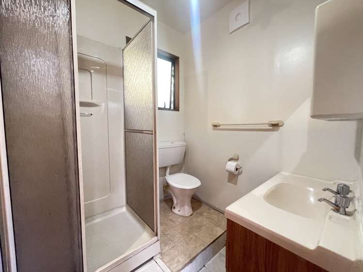 491B Paremoremo Road 10892_7