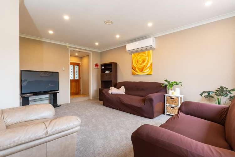 27 Hewer Crescent Naenae_7