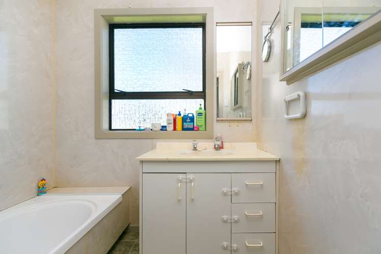 8 Harris Street Waitara_13