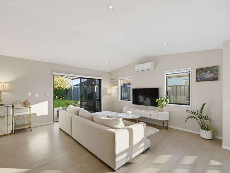 4 Drake Crescent Awatoto_6