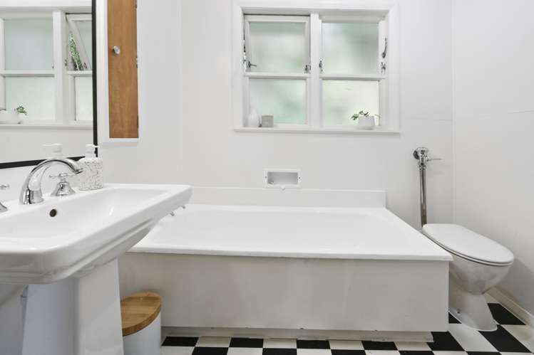 44 Homewood Avenue Karori_13