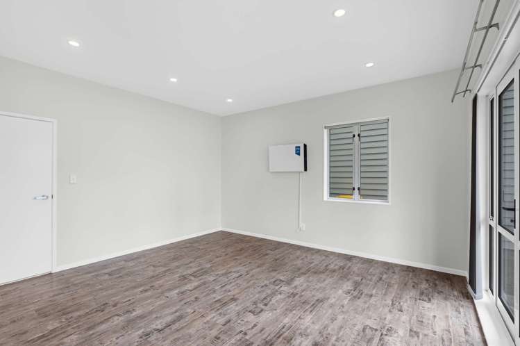 2 Saddleback Crescent Papakura_10