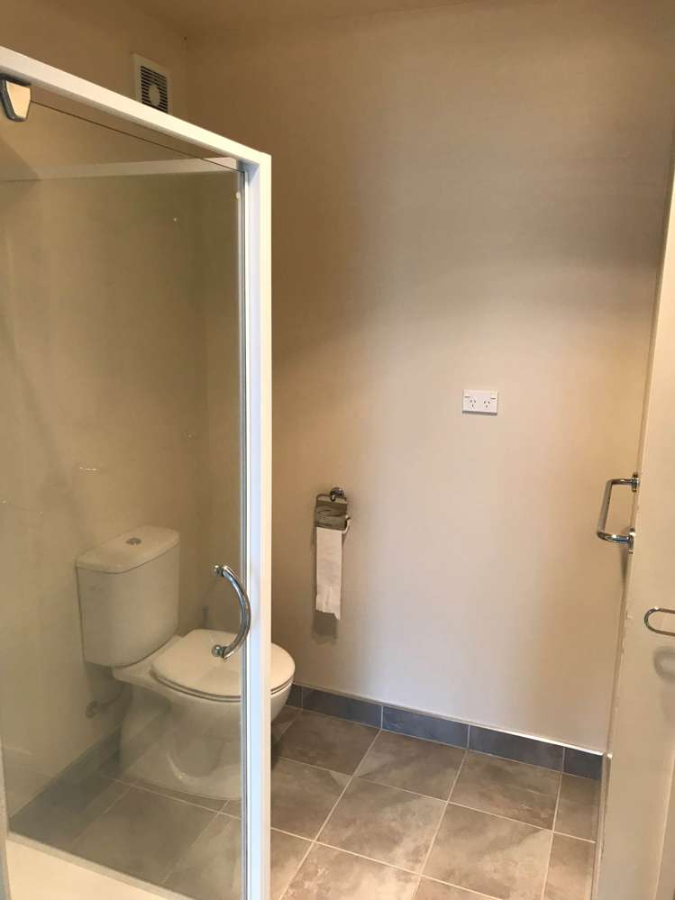 40 Royal Road Massey_12