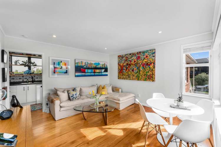 2/53 Hawera Road_5