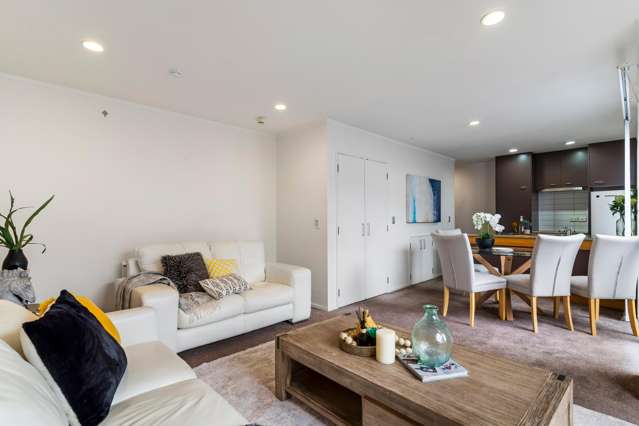 16/3 Wagener Place Mount Albert_4