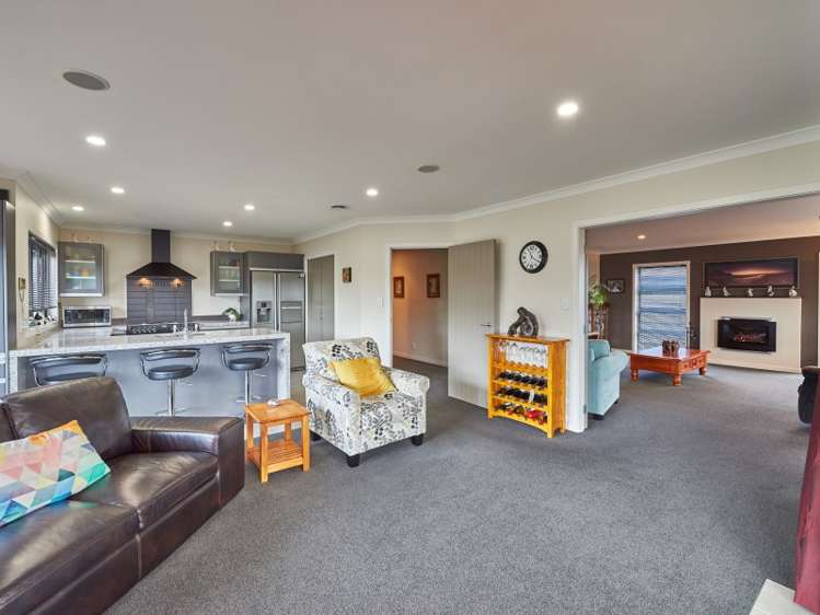 6 Trump Place Kelvin Grove_12