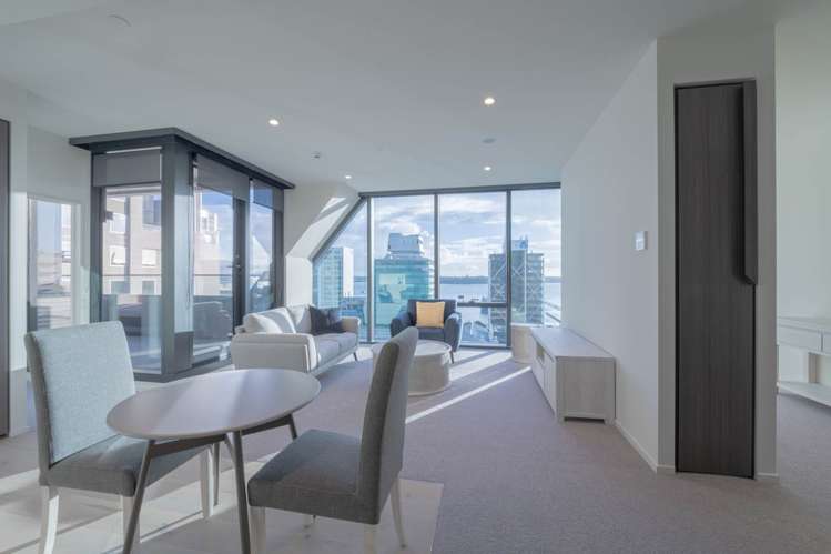 1001/10 Commerce Street Auckland Central_7