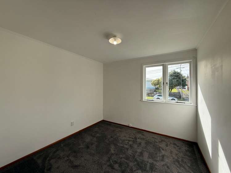  34 Maui Pomare Street Blockhouse Bay_9