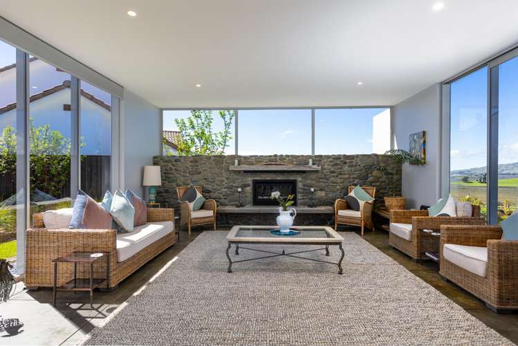 12 Golf View Close Fairhall_3