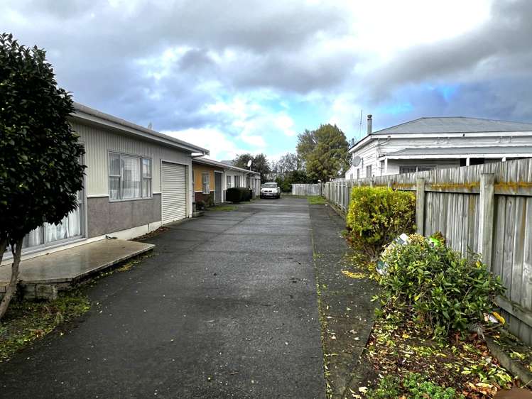 2/222 High Street Dannevirke_13