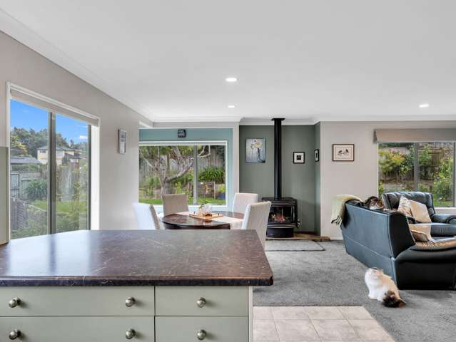 6 Holdsworth Drive Otamatea_2