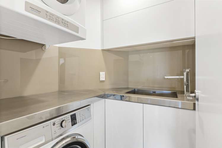 5a/23 George Street Newmarket_22