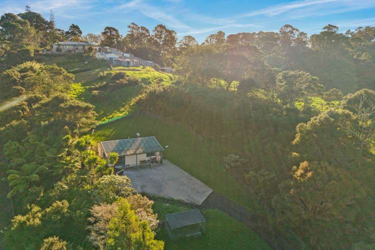23 Waitakere Road Waitakere_20