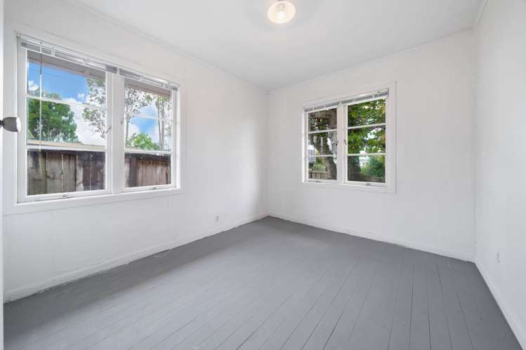 11 & 13 Toru Street Te Atatu Peninsula_14