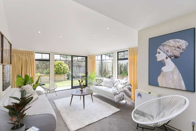 2 Samuel Parnell Road Karori_0