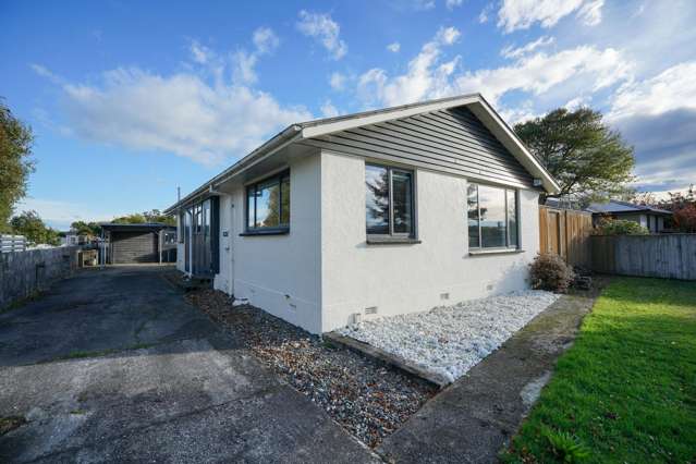 Solid, stylish, and superbly located!