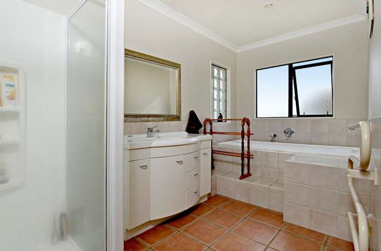 13 Conacher Close East Tamaki Heights_9