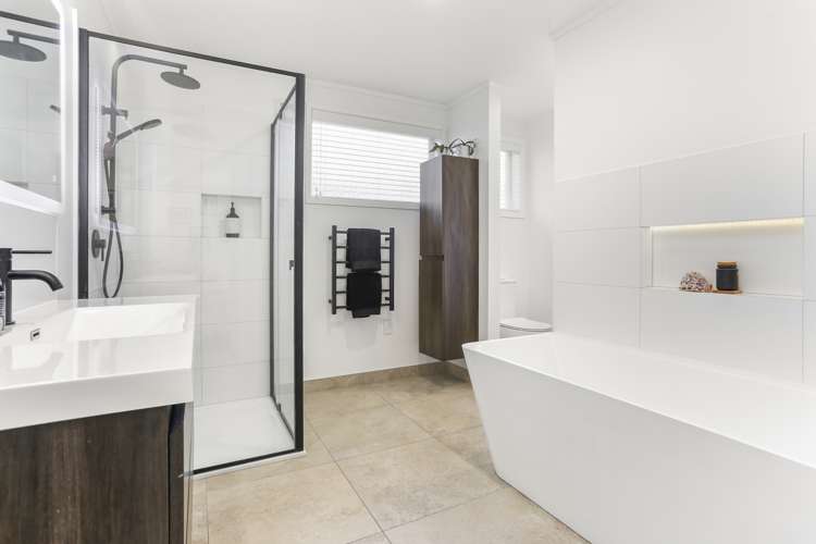 22 Glenmore Road Sunnyhills_16