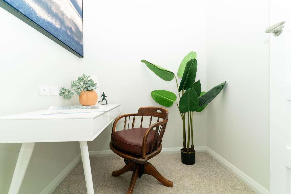 927 Nelson Street North_2