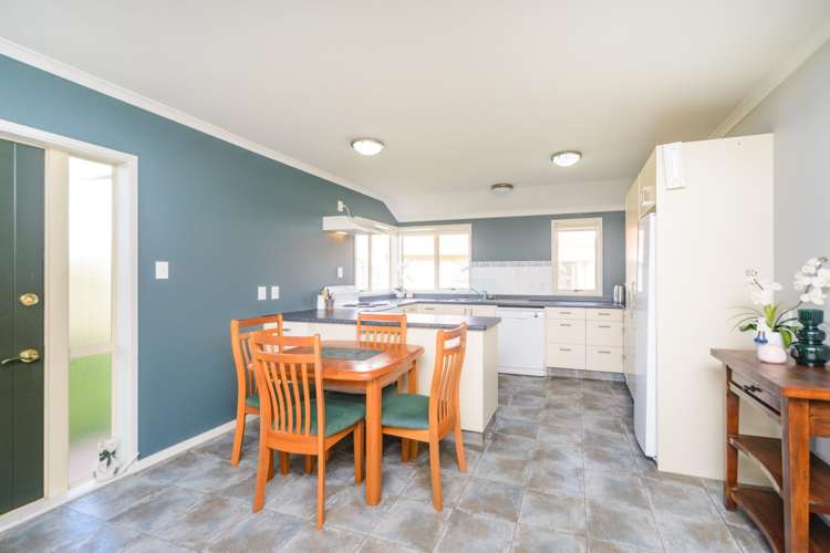 9 Foxtail Fern Kelvin Grove_10