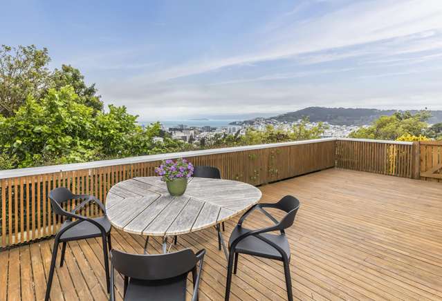 SPECTACULAR CITY & HARBOUR VIEWS