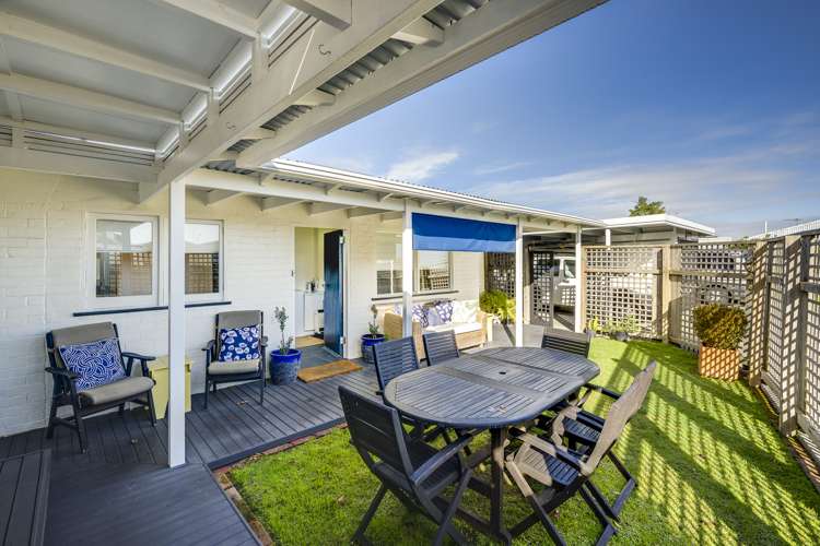 206 Lyndon Road West Hastings_16