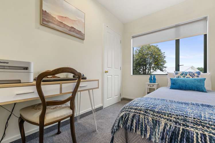 18 Robinson Terrace Rangatira Park_15