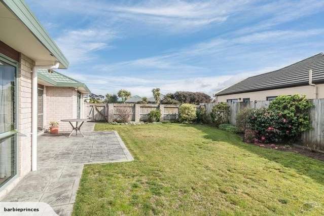 135 Guildford Drive Paraparaumu Beach_1