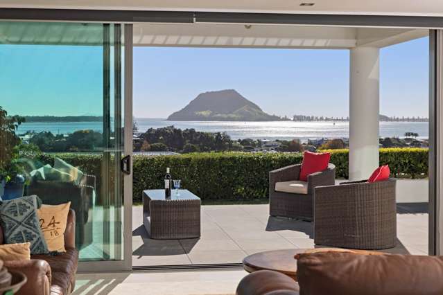 Exquisite Harbour View Haven