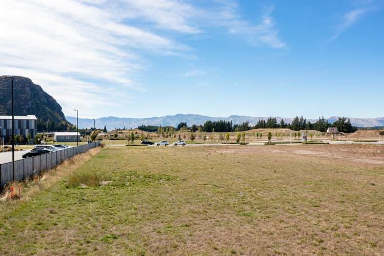 1 Grace Wright Drive Wanaka_2