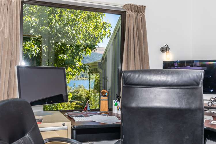 738 Peninsula Road Kelvin Heights_9