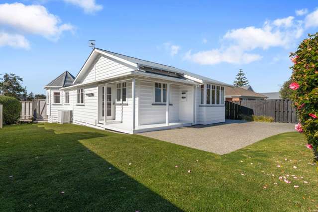 62 Beach Road Mellons Bay_2