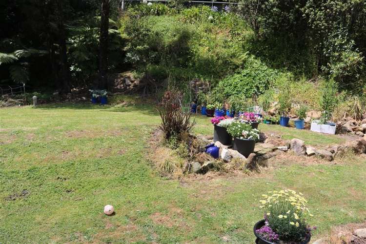 2 Primrose Lane Karangahake_12