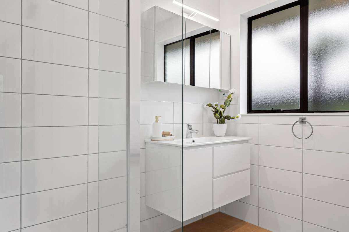 2/223 Lyttelton Street_3