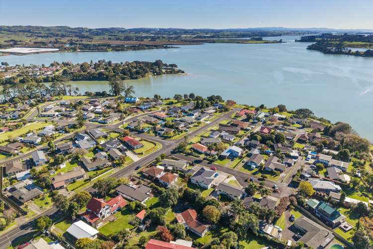 21 Racecourse Road Waiuku_14