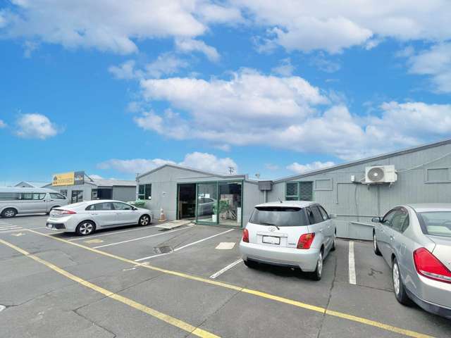 Unit D/4 Morrin Road Mt Wellington_1