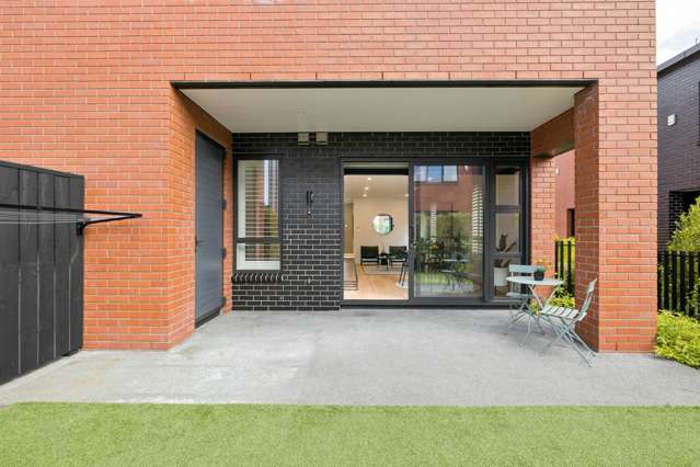 Easy Living, Clever Design