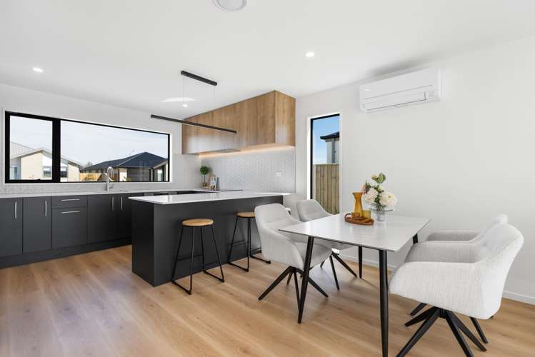 19 Harry Manship Crescent_3