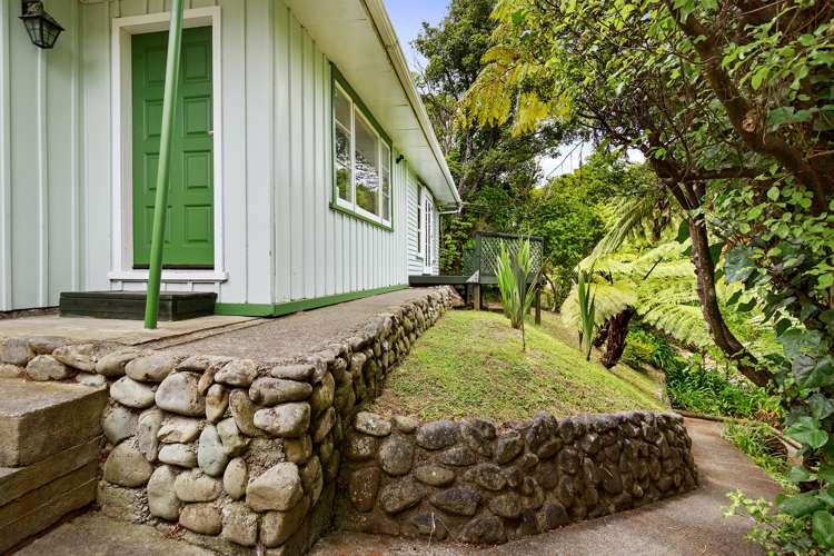 19 Morrison Grove Stokes Valley_12