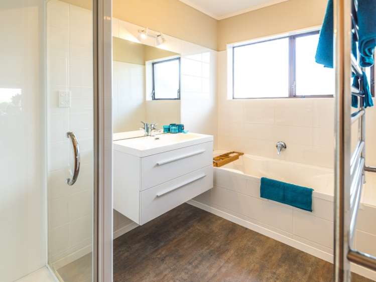 61 Finnerty Avenue Howick_13