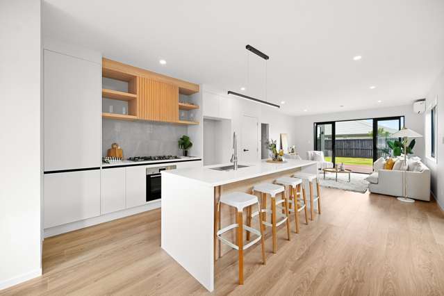 Brand New with 3 Beds & 3 Bathrooms