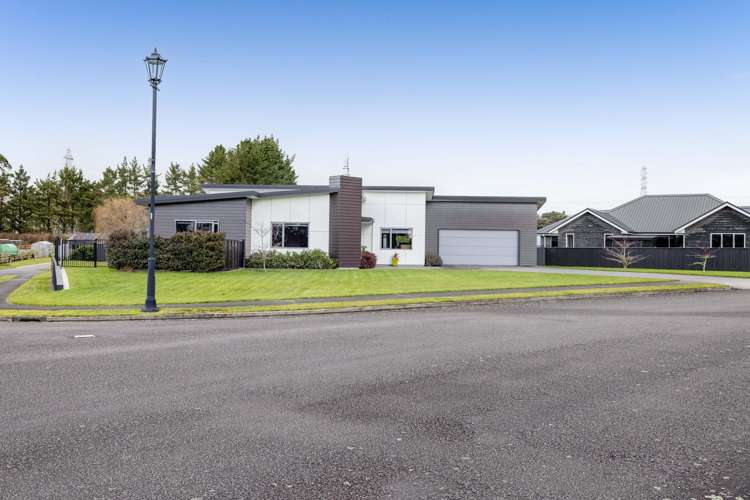 7 Mercade Close Stratford_35