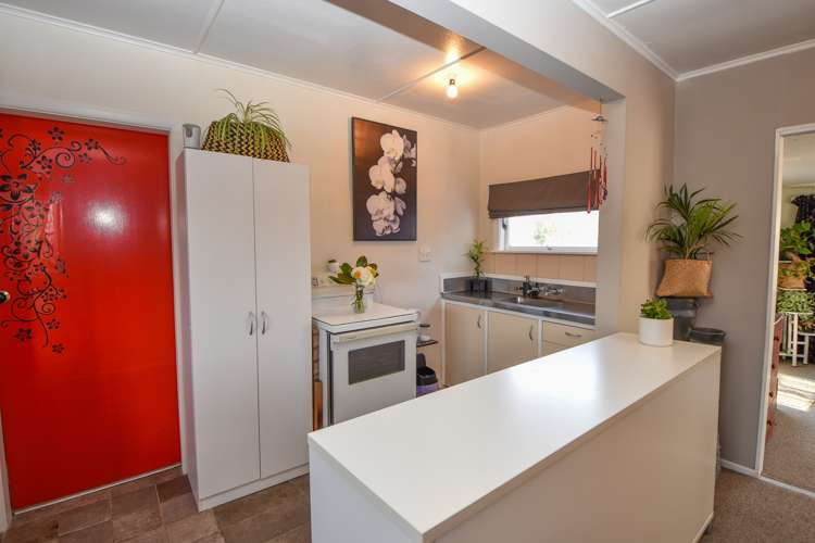 242a High Street South Carterton_3