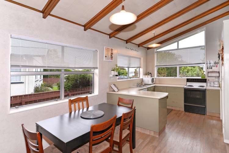 5 Cornwall Place Stoke_12