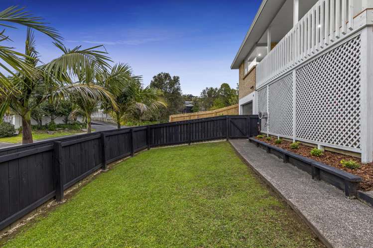 4 Kestrel Heights Arkles Bay_13