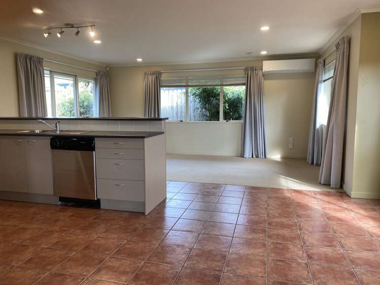 18 Feeny Crescent East Tamaki_2