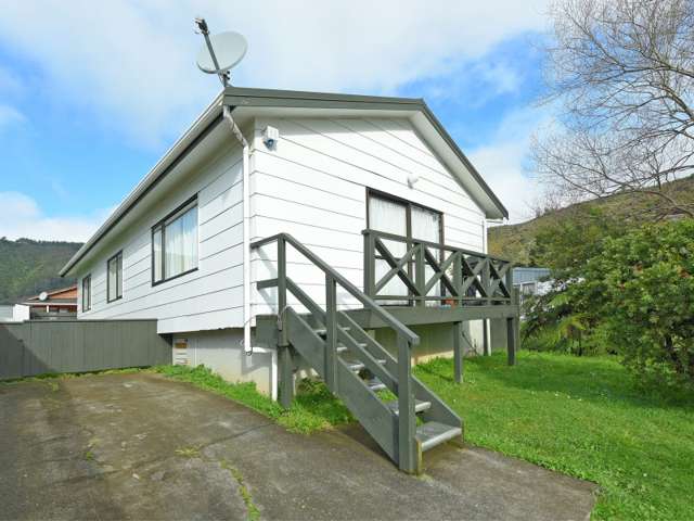 8b Glenbrook Grove Naenae_1