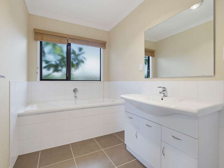 103 Ngaio Drive Matarangi_17