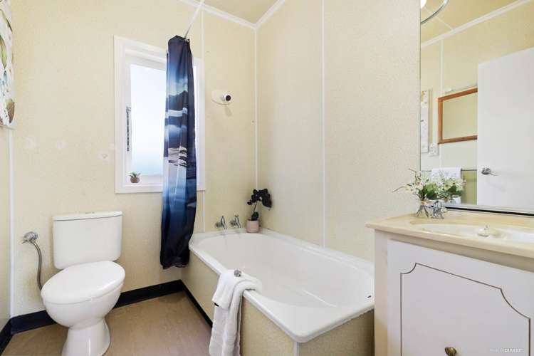 250 Hull Road Waiuku_12